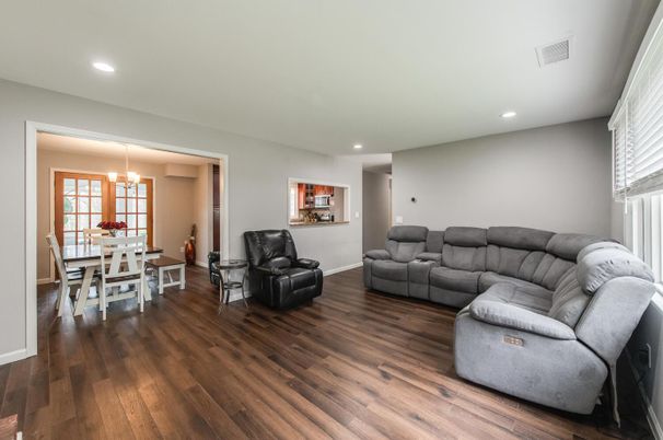 Dining room, Interior, Living room, Pendant Lights, Recessed Lighting, Wood Texture Flooring