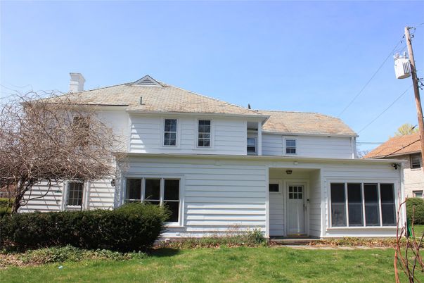 Exterior, Facade, Cape Cod