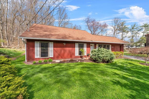 Backyard, Exterior, Facade, Cape Cod