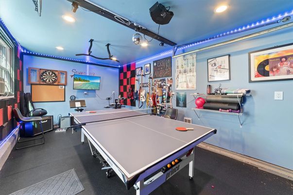 Fitness Equipment, Game Room, Interior, Recessed Lighting