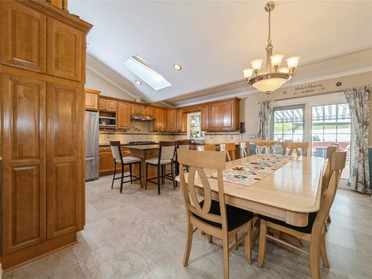 Chandelier, Dining room, Interior, Kitchen, Recessed Lighting, Stainless Steel Appliances