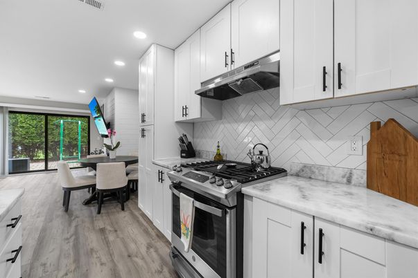 Dining room, Interior, Kitchen, Recessed Lighting, Stainless Steel Appliances, Wood Texture Flooring