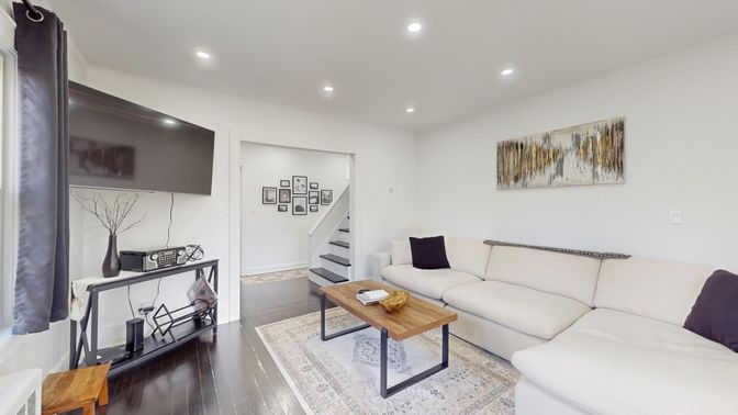 Interior, Living room, Recessed Lighting, Wood Texture Flooring