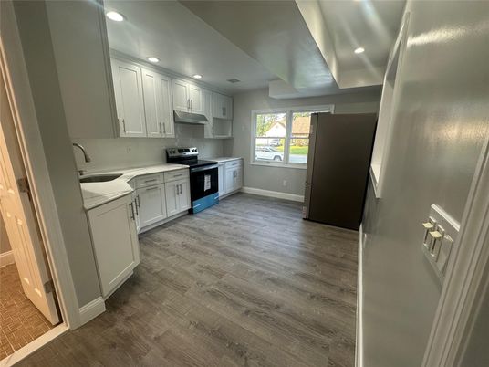 Interior, Kitchen, Recessed Lighting, Wood Texture Flooring