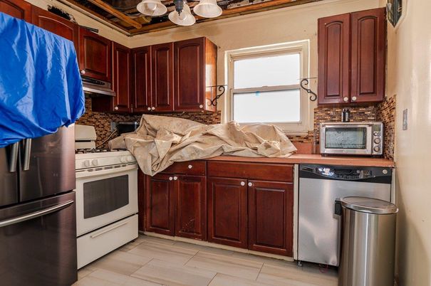 Interior, Kitchen, Stainless Steel Appliances, Wood Texture Flooring