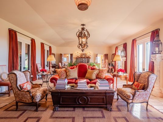 Chandelier, Interior, Living room