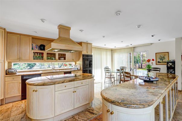 Dining room, Interior, Kitchen, Recessed Lighting, Stainless Steel Appliances