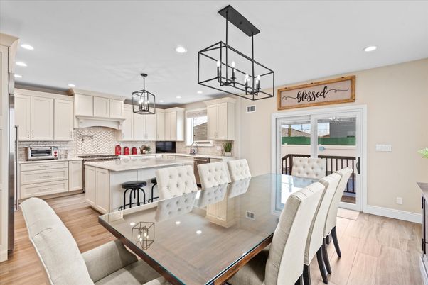 Dining room, Interior, Kitchen, Pendant Lights, Recessed Lighting, Wood Texture Flooring