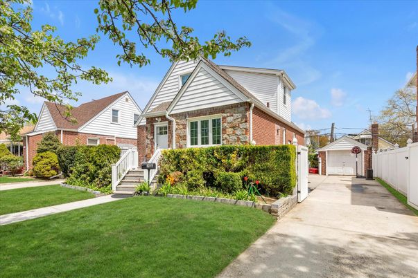 Detached Garage, Exterior, Facade, Brick Facade, Queen Anne Victorian