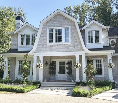 Exterior, Facade, Farmhouse