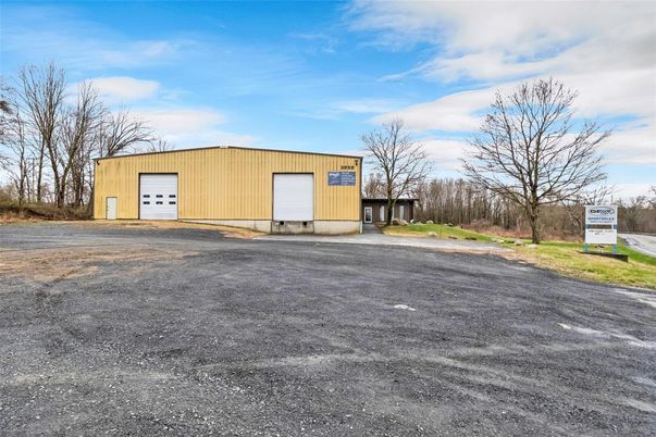 Detached Garage, Exterior