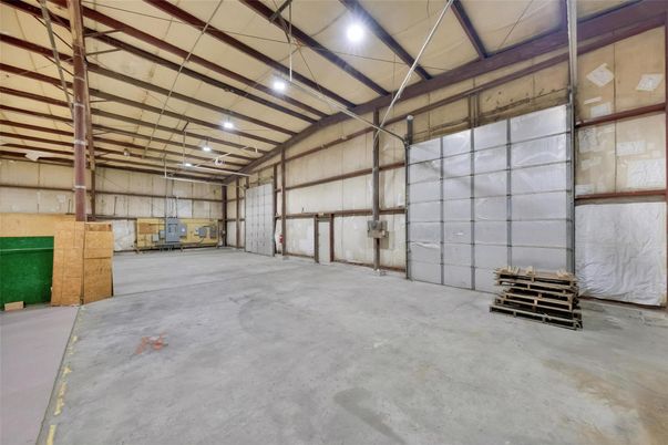 Garage, Interior