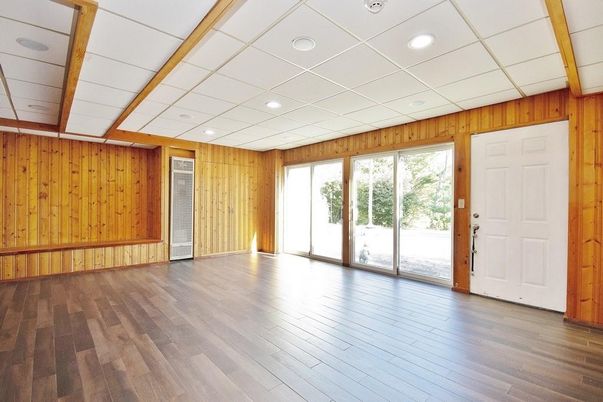 Empty room, Interior, Recessed Lighting, Wood Texture Flooring, Wooden Walls