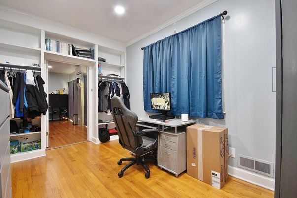 Home Office, Interior, Recessed Lighting, Walk-in Closets, Wood Texture Flooring