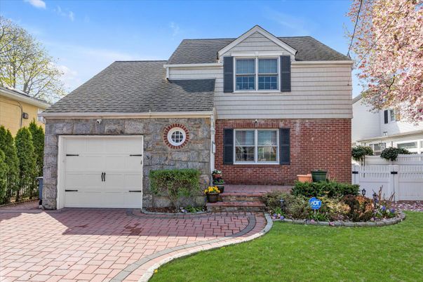 Attached, Exterior, Facade, Brick Facade, Cape Cod