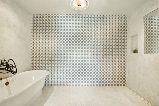 Bathroom, Free Standing Baths, Interior