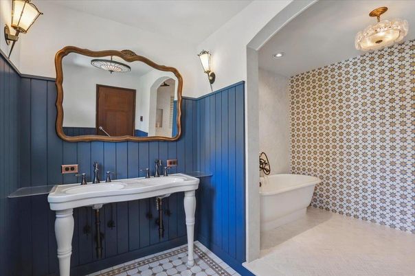 Bathroom, Dual Sink Vanities, Free Standing Baths, Interior, Recessed Lighting