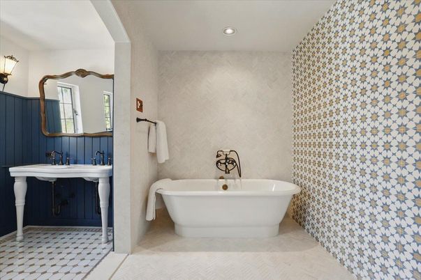 Bathroom, Dual Sink Vanities, Free Standing Baths, Interior, Recessed Lighting