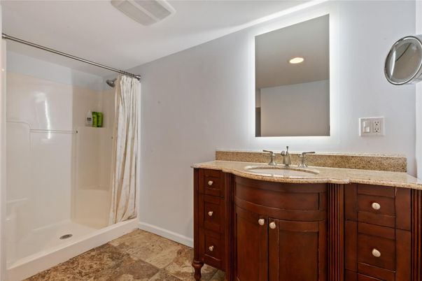 Bathroom, Interior, Recessed Lighting