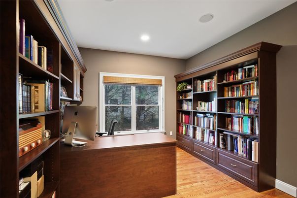 Home Office, Interior, Recessed Lighting, Wood Texture Flooring