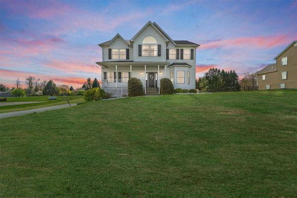 Backyard, Exterior, Facade, Farmhouse