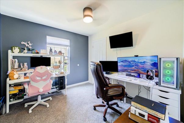 Home Office, Interior