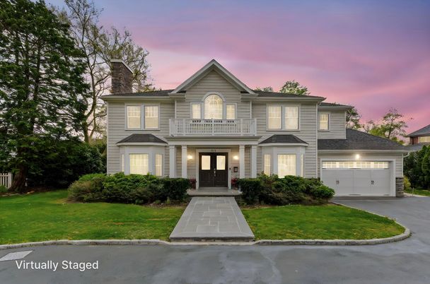 Attached, Exterior, Facade, Mediterranean