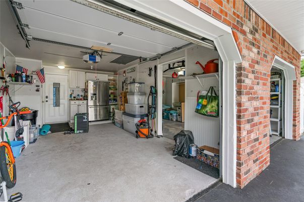 Garage, Interior, Stone Walls, Washer