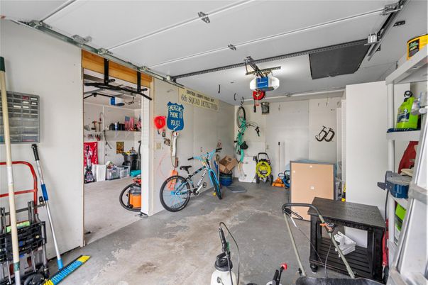 Garage, Interior
