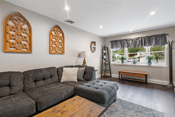Interior, Living room, Recessed Lighting, Wood Texture Flooring