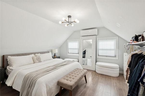 Bedroom, Interior, Pendant Lights, Wood Texture Flooring