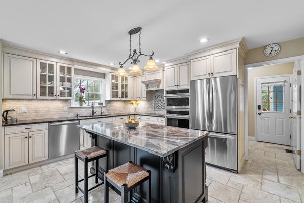 Interior, Kitchen, Pendant Lights, Recessed Lighting, Stainless Steel Appliances