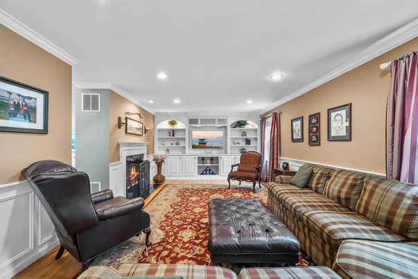 Fireplace, Interior, Living room, Recessed Lighting