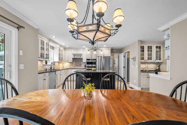 Chandelier, Dining room, Interior, Kitchen, Recessed Lighting, Stainless Steel Appliances