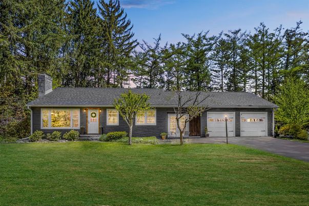 Attached, Exterior, Facade, Cape Cod