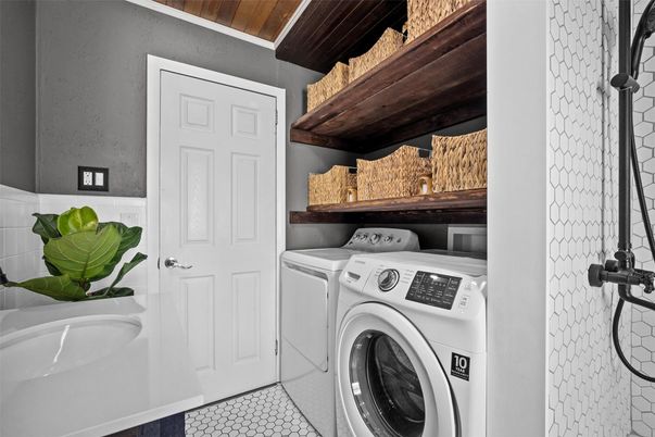 Interior, Washer
