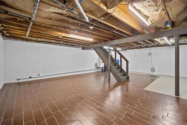 Empty room, Interior, Wooden Beams, Wood Texture Flooring