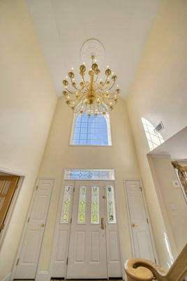 Chandelier, Interior