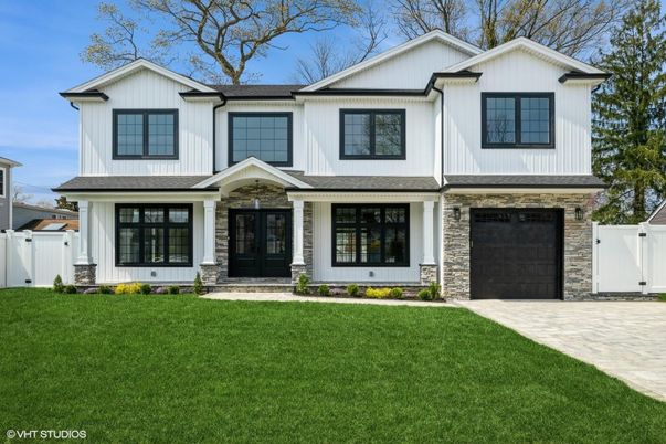 Attached, Exterior, Facade, Farmhouse