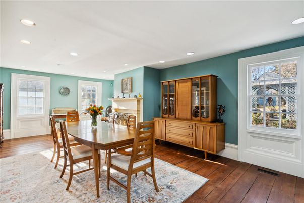 Dining room, Fireplace, Interior, Recessed Lighting, Wood Texture Flooring
