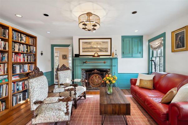 Fireplace, Interior, Living room, Recessed Lighting