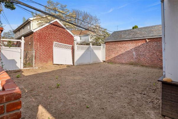 Backyard, Detached Garage, Exterior