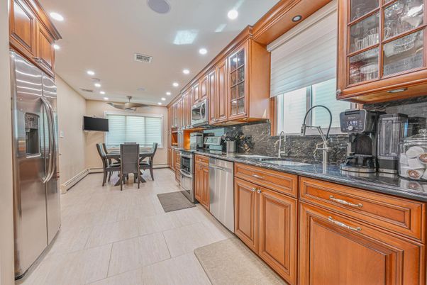 Dining room, Interior, Kitchen, Recessed Lighting, Stainless Steel Appliances