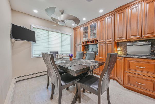 Dining room, Interior, Recessed Lighting