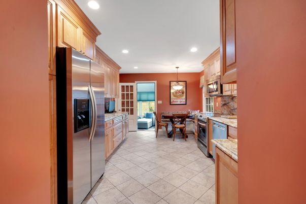 Dining room, Interior, Kitchen, Pendant Lights, Recessed Lighting, Stainless Steel Appliances