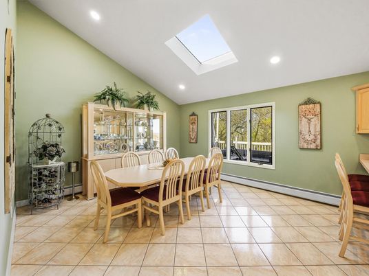 Dining room, Interior, Recessed Lighting