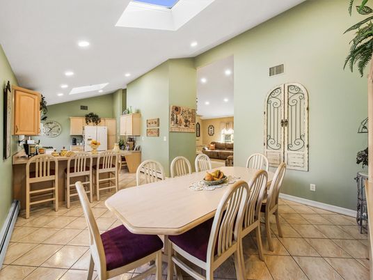 Dining room, Interior, Kitchen, Recessed Lighting