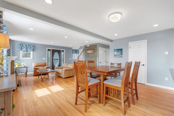 Dining room, Interior, Living room, Recessed Lighting, Wood Texture Flooring