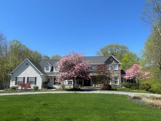 Backyard, Exterior, Facade, Farmhouse