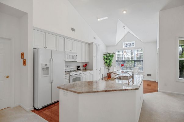 Dining room, Interior, Kitchen, Pendant Lights, Recessed Lighting, Wood Texture Flooring